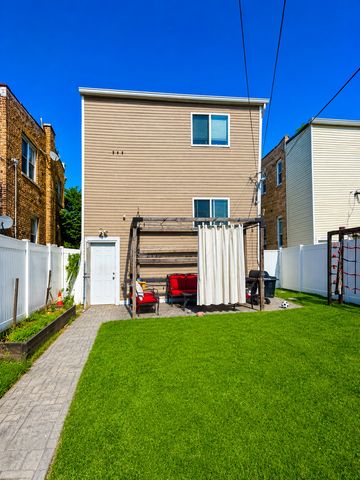 1318 S 61st Avenue, Cicero, IL 60804