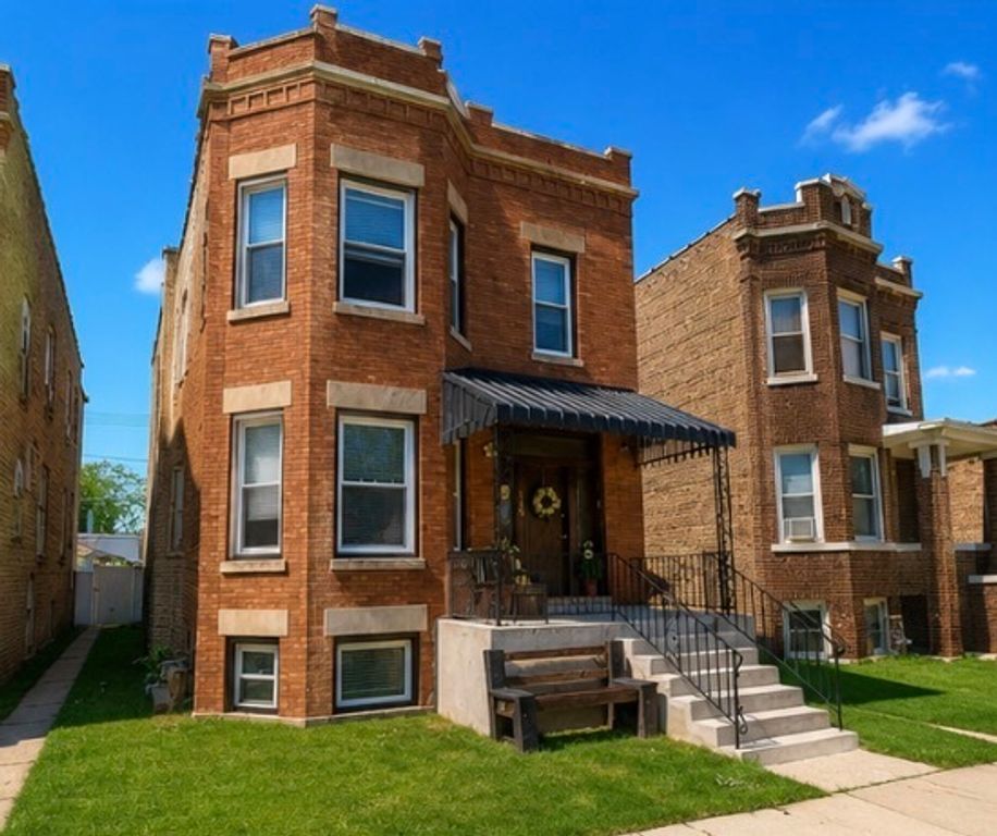 1318 S 61st Avenue, Cicero, IL 60804