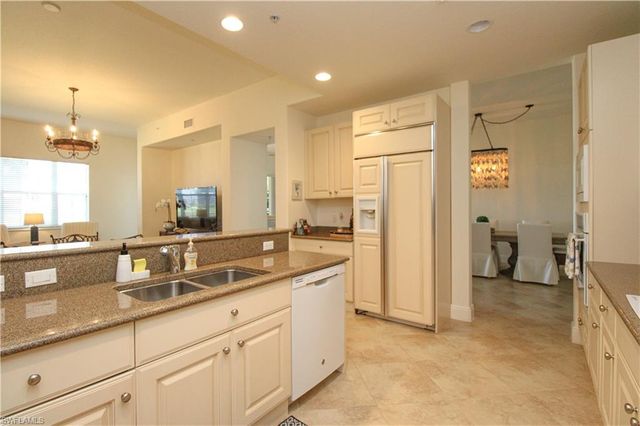 2713 Callista CT 103, Naples, FL 34114