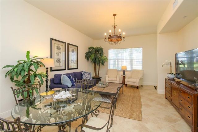 2713 Callista CT 103, Naples, FL 34114