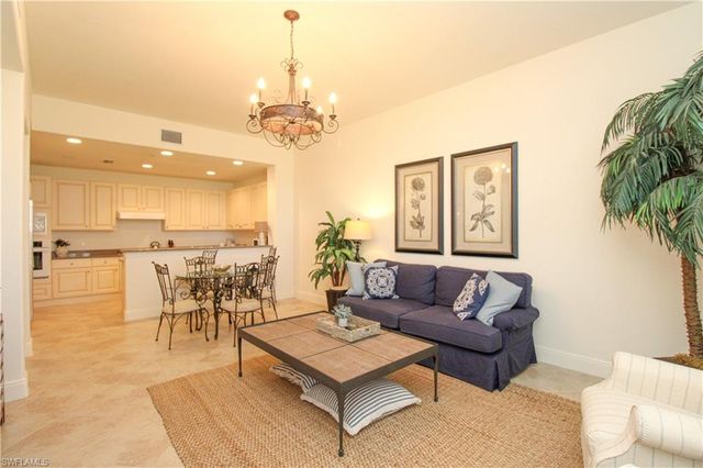 2713 Callista CT 103, Naples, FL 34114