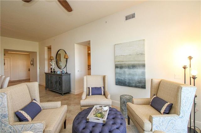 2713 Callista CT 103, Naples, FL 34114