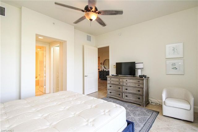 2713 Callista CT 103, Naples, FL 34114