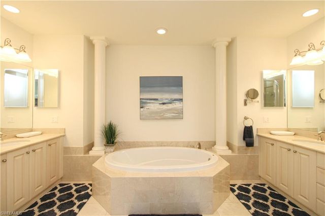 2713 Callista CT 103, Naples, FL 34114