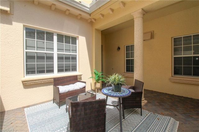 2713 Callista CT 103, Naples, FL 34114