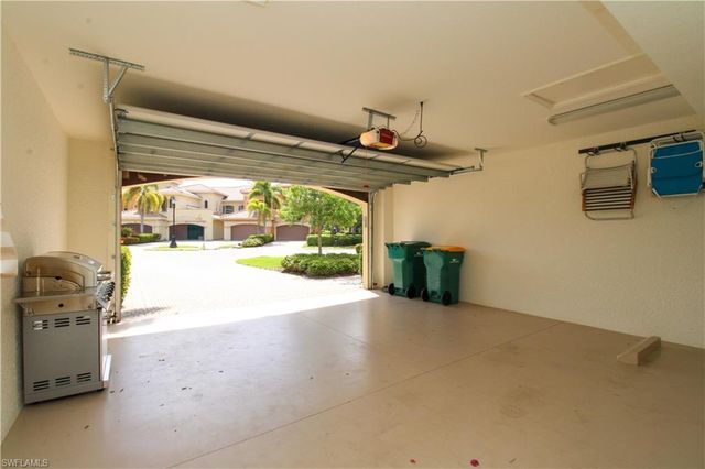 2713 Callista CT 103, Naples, FL 34114