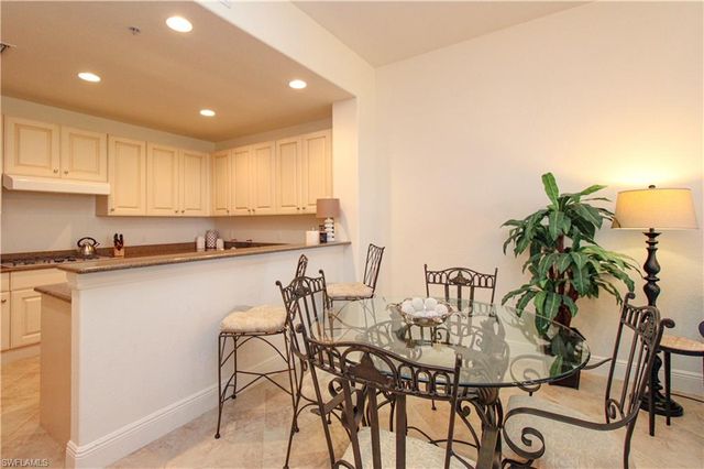 2713 Callista CT 103, Naples, FL 34114