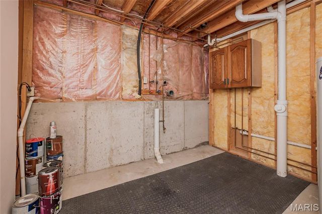 1607 Enwood Drive, St Peters, MO 63376