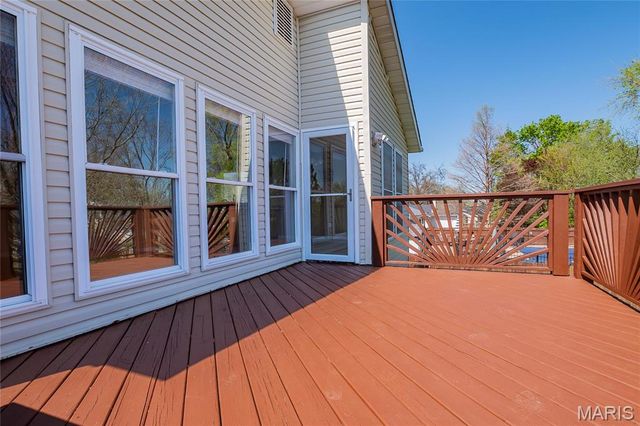 1607 Enwood Drive, St Peters, MO 63376