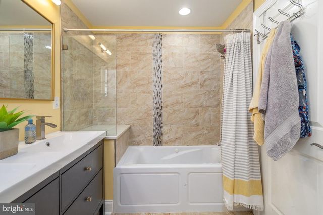 2012 PIERCE ST, Philadelphia, PA 19145