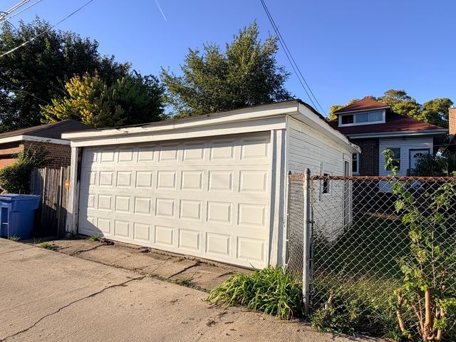1745 E 85th Street, Chicago, IL 60617