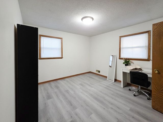 137 Jessamine Avenue E, Saint Paul, MN 55117