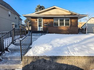 137 Jessamine Avenue E, Saint Paul, MN 55117