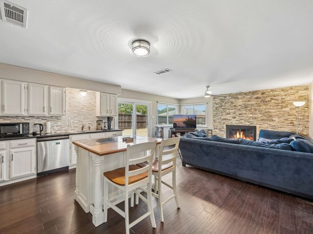 1809 Windsong Trail, Richardson, TX 75081