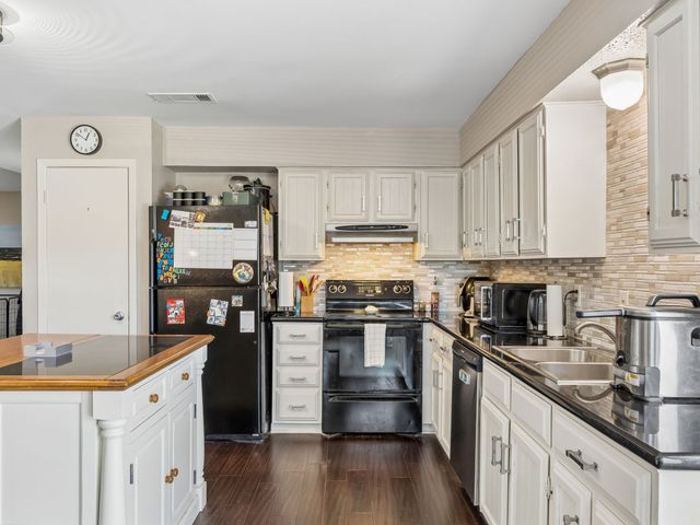1809 Windsong Trail, Richardson, TX 75081