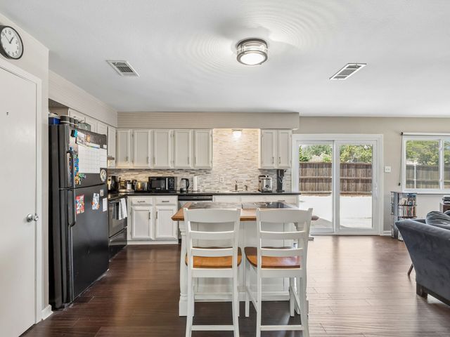 1809 Windsong Trail, Richardson, TX 75081