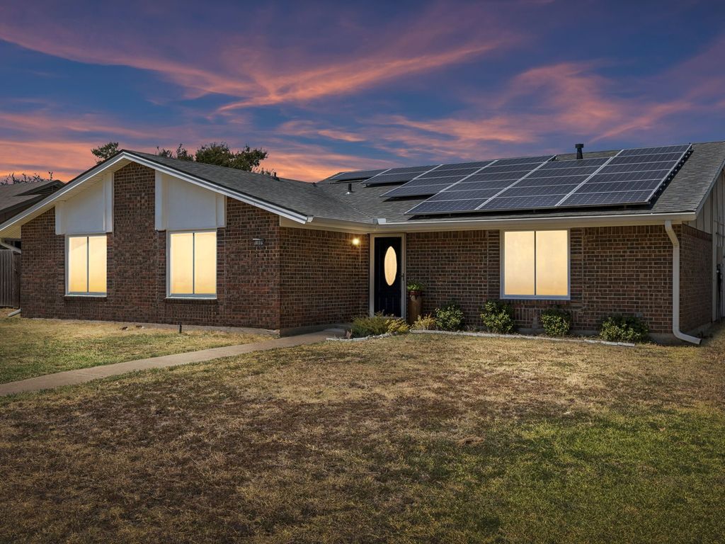 1809 Windsong Trail, Richardson, TX 75081