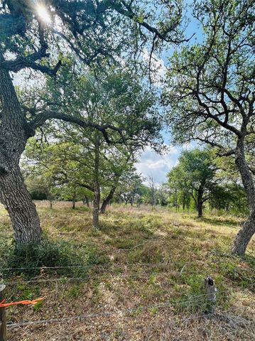 1390 County Road 106, Columbus, TX 78934