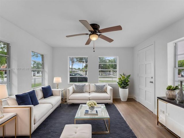 520 NW 32nd Pl 520, Miami, FL 33125
