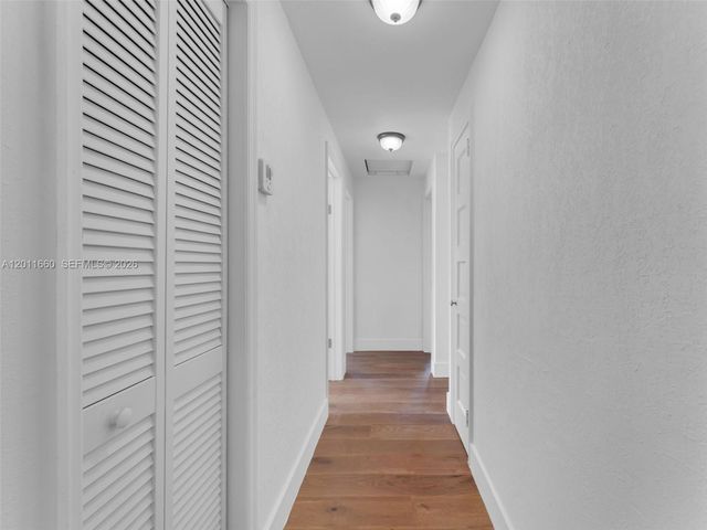 520 NW 32nd Pl 520, Miami, FL 33125