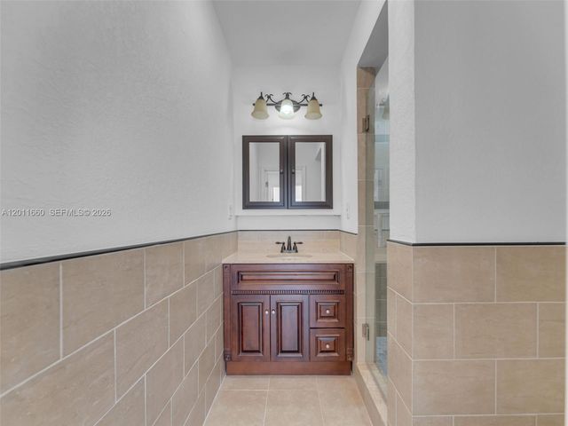 520 NW 32nd Pl 520, Miami, FL 33125