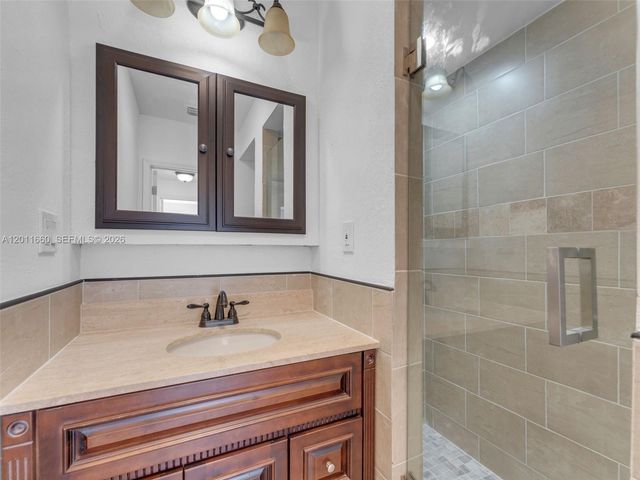 520 NW 32nd Pl 520, Miami, FL 33125