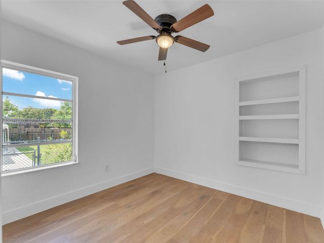 520 NW 32nd Pl 520, Miami, FL 33125