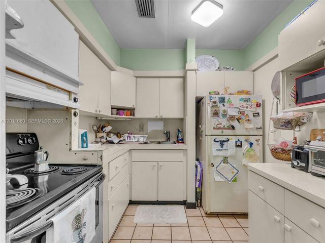 520 NW 32nd Pl 520, Miami, FL 33125