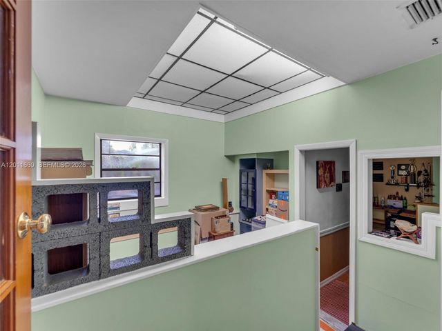 520 NW 32nd Pl 520, Miami, FL 33125