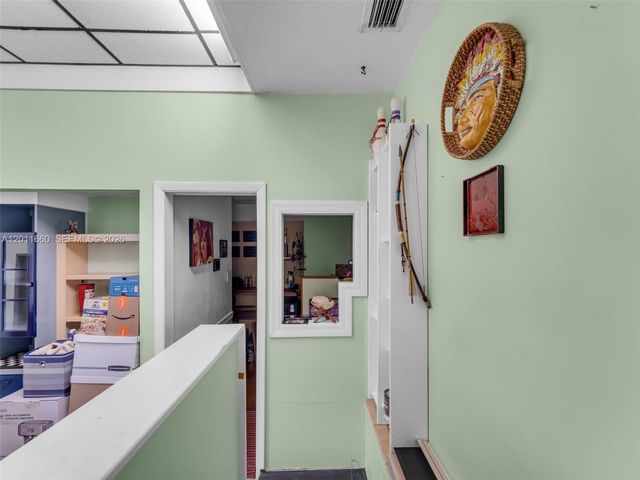 520 NW 32nd Pl 520, Miami, FL 33125
