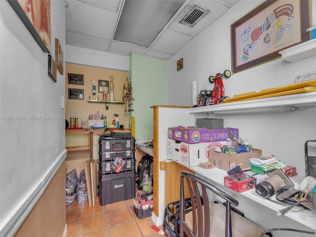 520 NW 32nd Pl 520, Miami, FL 33125