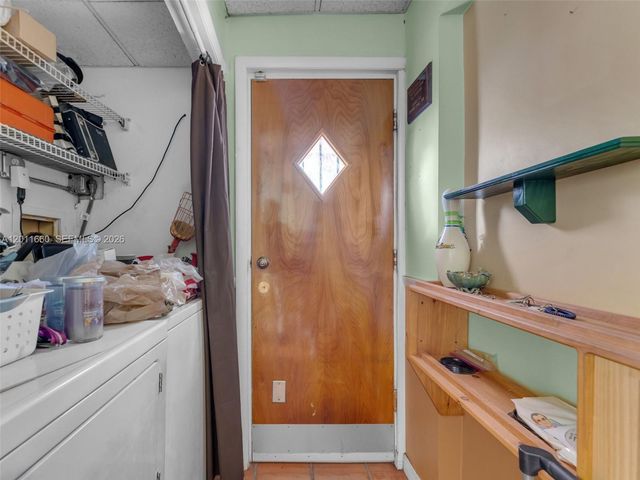 520 NW 32nd Pl 520, Miami, FL 33125
