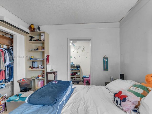 520 NW 32nd Pl 520, Miami, FL 33125
