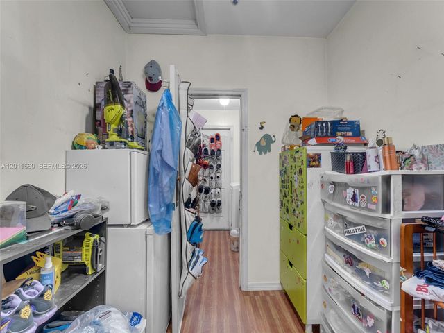 520 NW 32nd Pl 520, Miami, FL 33125
