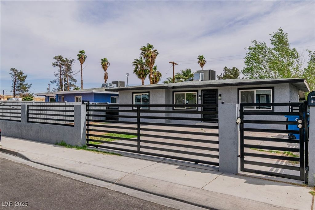 244 North 19th Street, Las Vegas, NV 89101