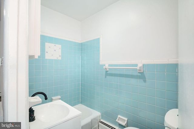 1024 PINE ST, Philadelphia, PA 19107