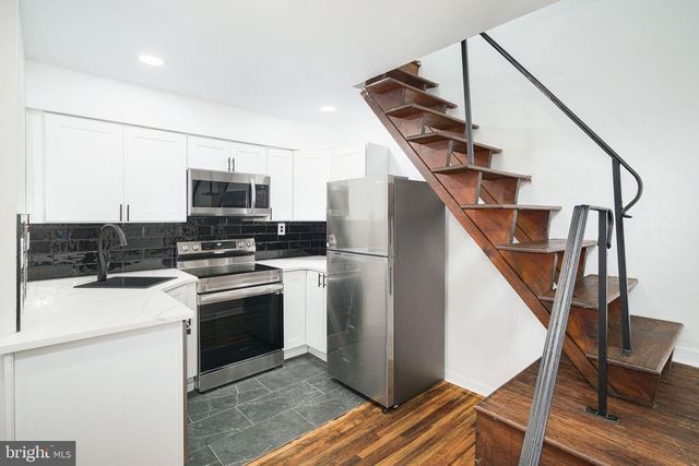 1024 PINE ST, Philadelphia, PA 19107
