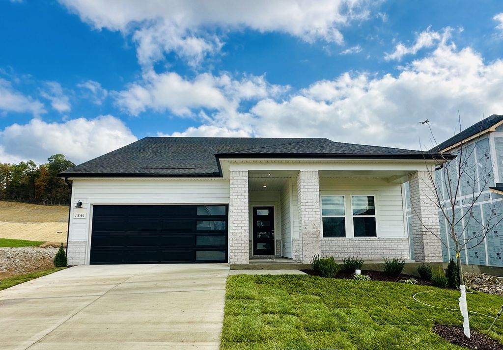 1916 Mahala Dr, Hermitage, TN 37076