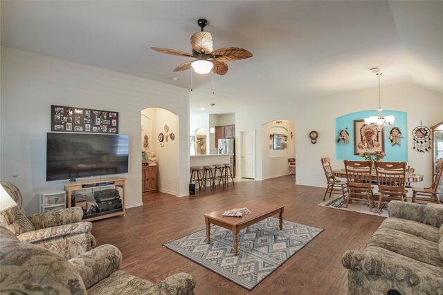 1408 Lauren Lane, Granbury, TX 76048