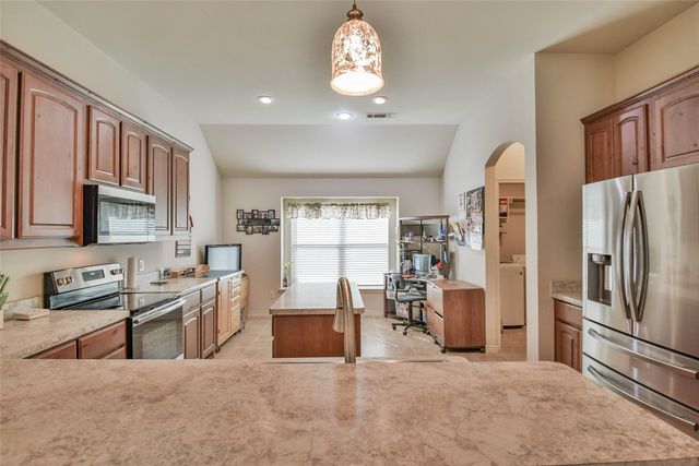 1408 Lauren Lane, Granbury, TX 76048