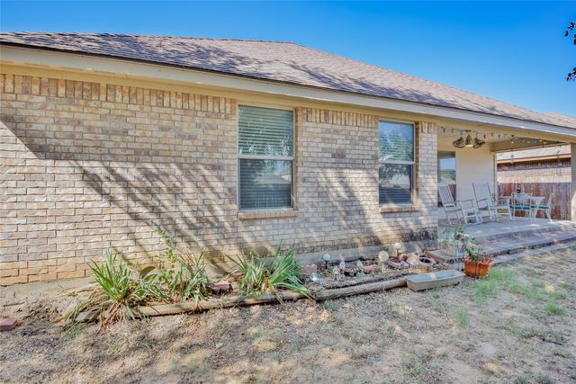 1408 Lauren Lane, Granbury, TX 76048