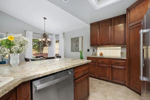 1745 Crystal Ridge Way, Vista, CA 92081