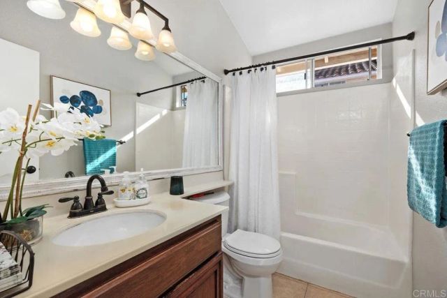 1745 Crystal Ridge Way, Vista, CA 92081