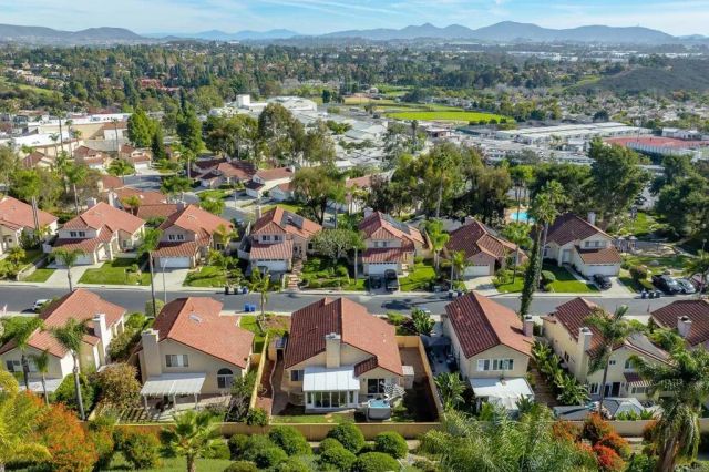 1745 Crystal Ridge Way, Vista, CA 92081