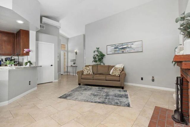 1745 Crystal Ridge Way, Vista, CA 92081