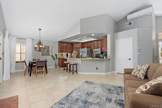 1745 Crystal Ridge Way, Vista, CA 92081