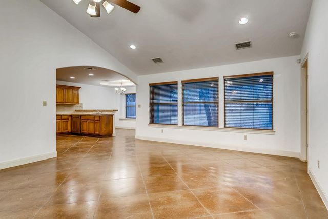 300 S Venture BLVD S, Lago Vista, TX 78645