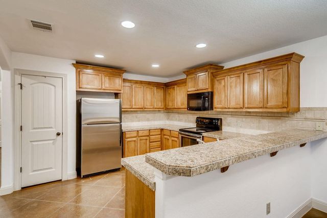 300 S Venture BLVD S, Lago Vista, TX 78645