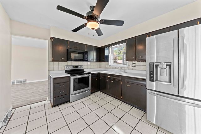 1739 Kevin Street, Ironton, OH 45638