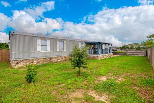 5775 Road 3550, Cleveland, TX 77327